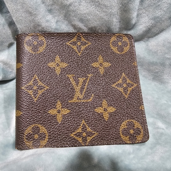 Louis Vuitton Vintage Monogram Bifold Wallet w/coinpouch Authentic Unisex w/COA - Picture 15 of 16